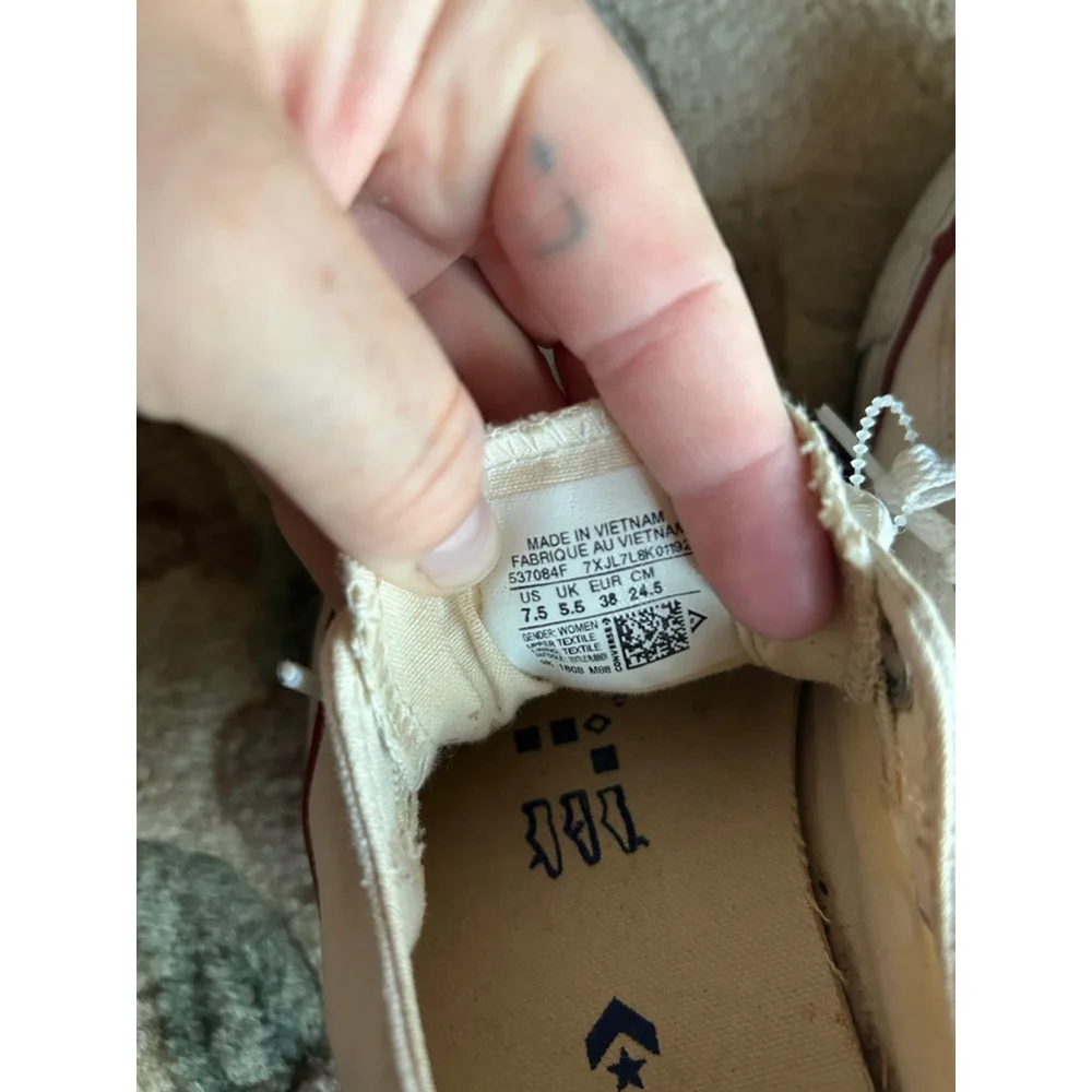 Converse size 7.5 white